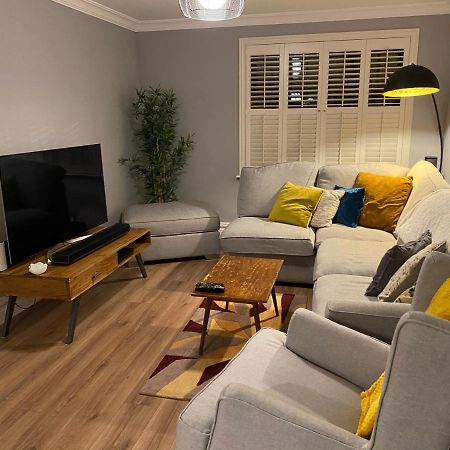 킬라니 Gleanntan House - Beautiful Family Town House 빌라 외부 사진